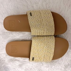 Reef sliders like new